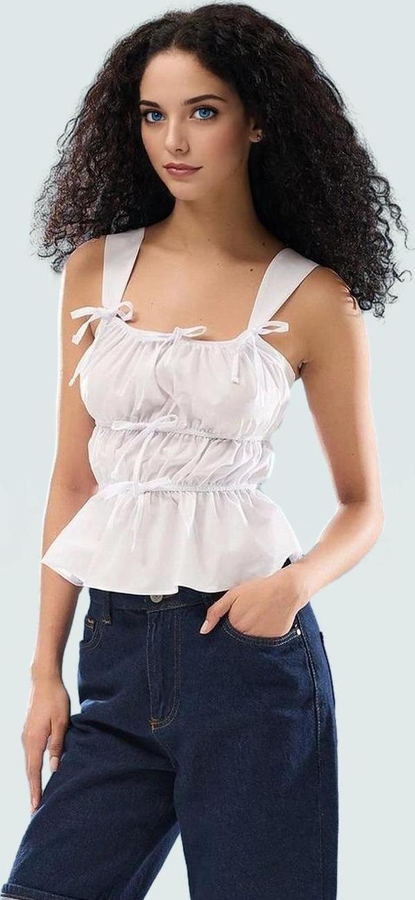 Kare Yaka Askılı Büzgülü Bluz Rahat Yazlık Dokuma Pamuk Dayanıklı Malzeme Şık Görünüm - Image 1