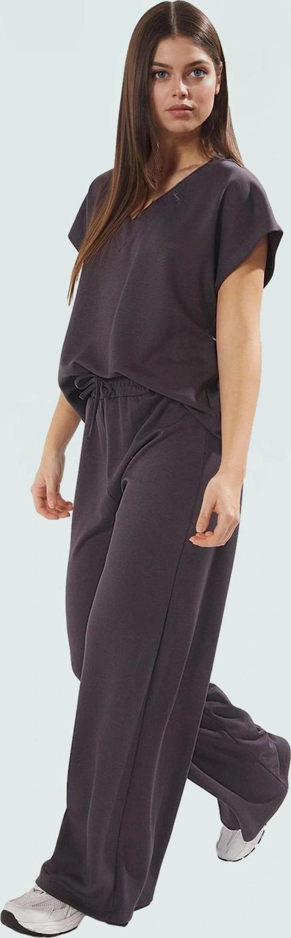 Oversize V Yaka Örme Alt Üst Takım Rahat Günlük Stil Profesyonel Görünüm - Image 1