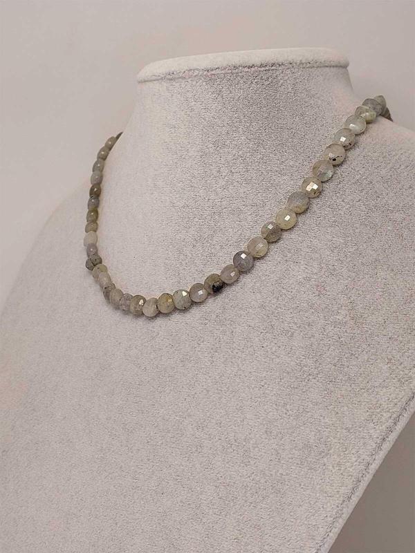 Labradorit Taşı YASSI Faset Kesim Kolye 6x4mm (Sabit Klipsli) - Image 1