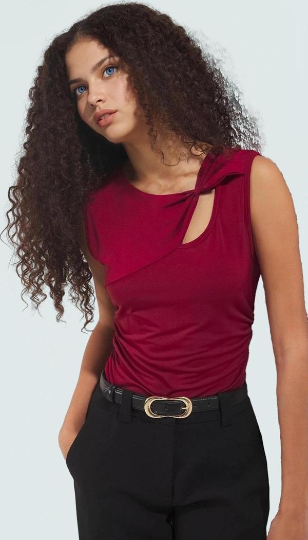 Fitted Kolsuz Örme Bluz Asimetrik Yaka Günlük Stil Profesyonel Görünüm Modern Şık - Image 1