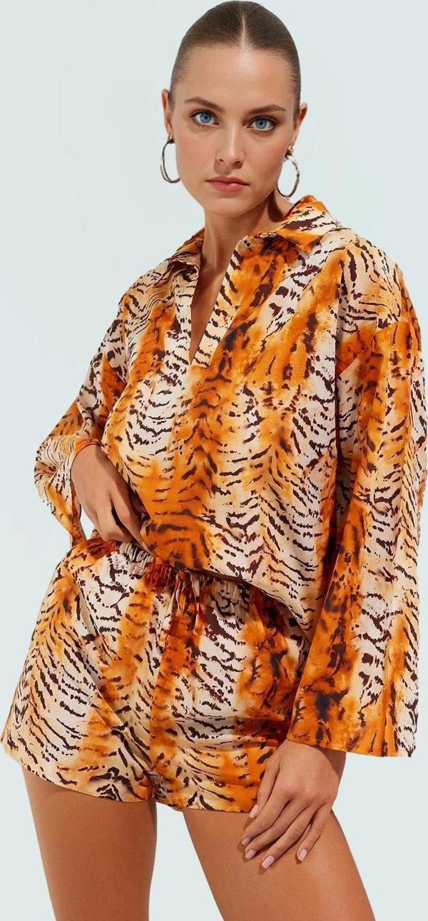 Leopar Desenli Pamuklu Yazlık Gömlek Şort Takım Rahat ve Şık Plaj Kombin Özel Tasarım Mükemmel Uyum - Image 1