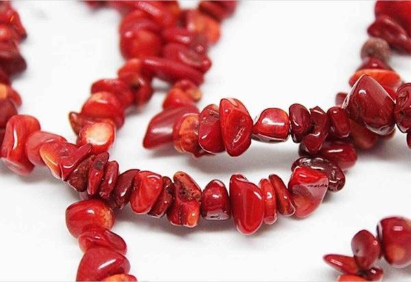 Mercan Doğal Küçük Taşlar Dizi (boyalıdır) - 80cm - Image 1