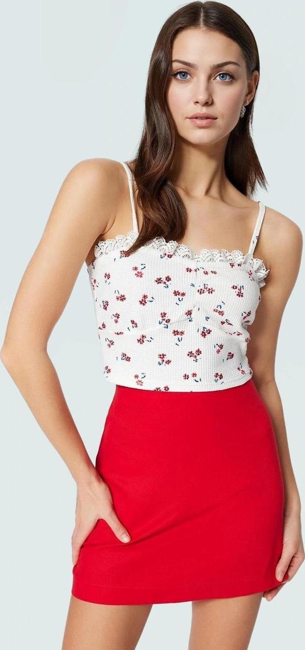 Kadın Çiçekli Waffle Kumaş Fitted Crop Bluz Yüksek Kalite Mükemmel Uyum Rahat Ve Şık - Image 1