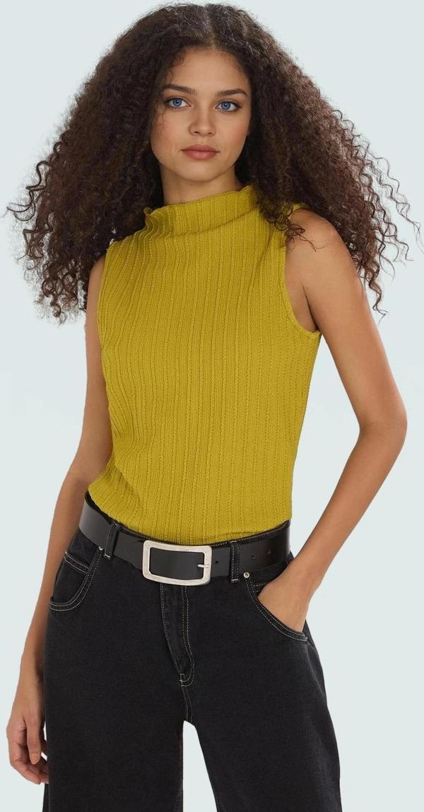 Kadın Dokulu Örme Bluz Regular Kalıp Kolsuz Dik Yaka Uzun Ömürlü Kaliteli İşçilik - Image 1