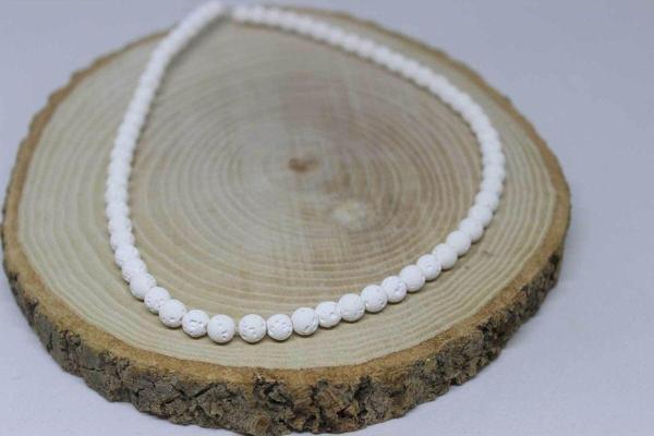 Lav Taşı Beyaz Renkli Yarım Dizi 6mm (18cm Uzunluğundadır) - Image 1