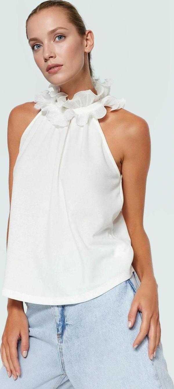 Halter Yaka Fırfırlı Bluz Örme Kumaştan Şık Modern Stil Premium Kalite Trend Tasarım - Image 1