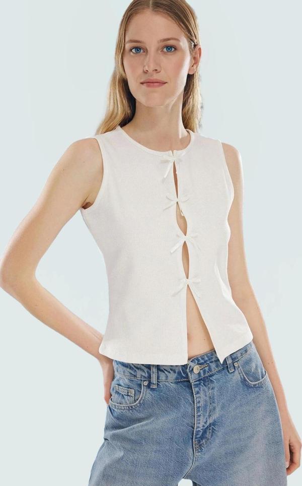 Kaşkorse Bisiklet Yaka Crop Bluz Pamuklu Günlük Tarz Zarifane Tasarım Modern Stil - Image 1