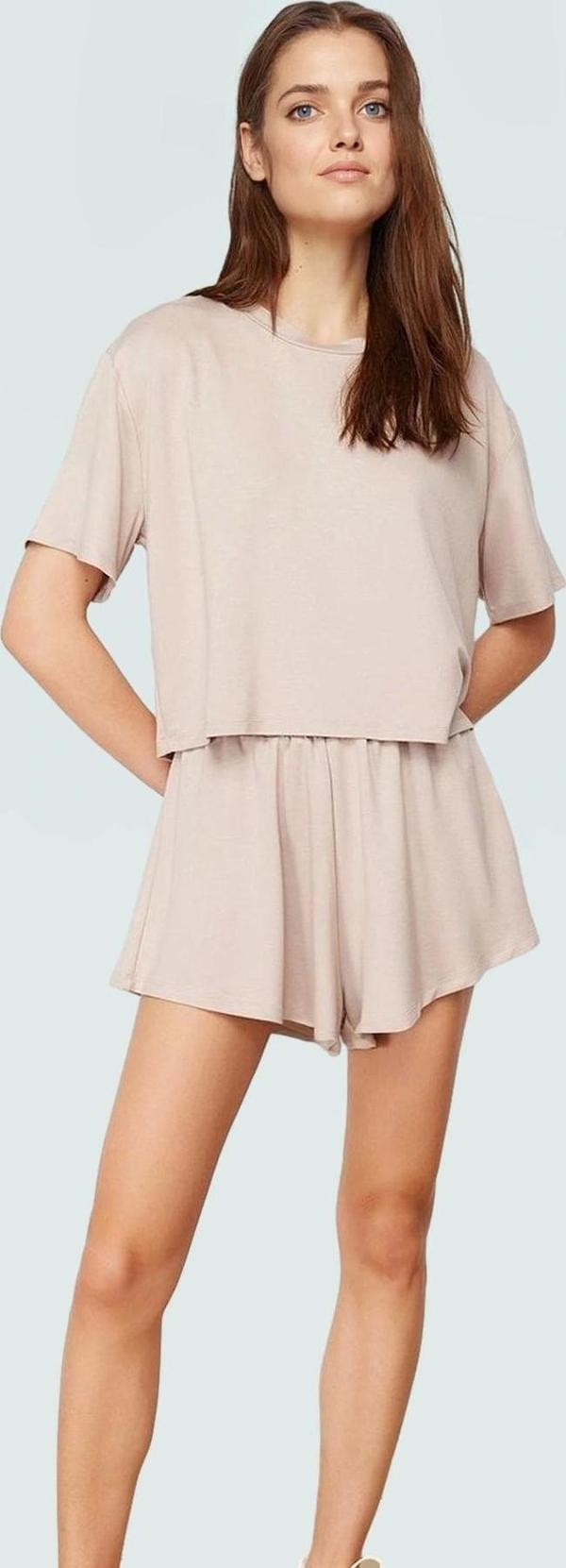 Kadın Örme Şortlu T shirt Takım Rahat Günlük Yazlık Kombin Kullanım Zarifane Tasarım - Image 1