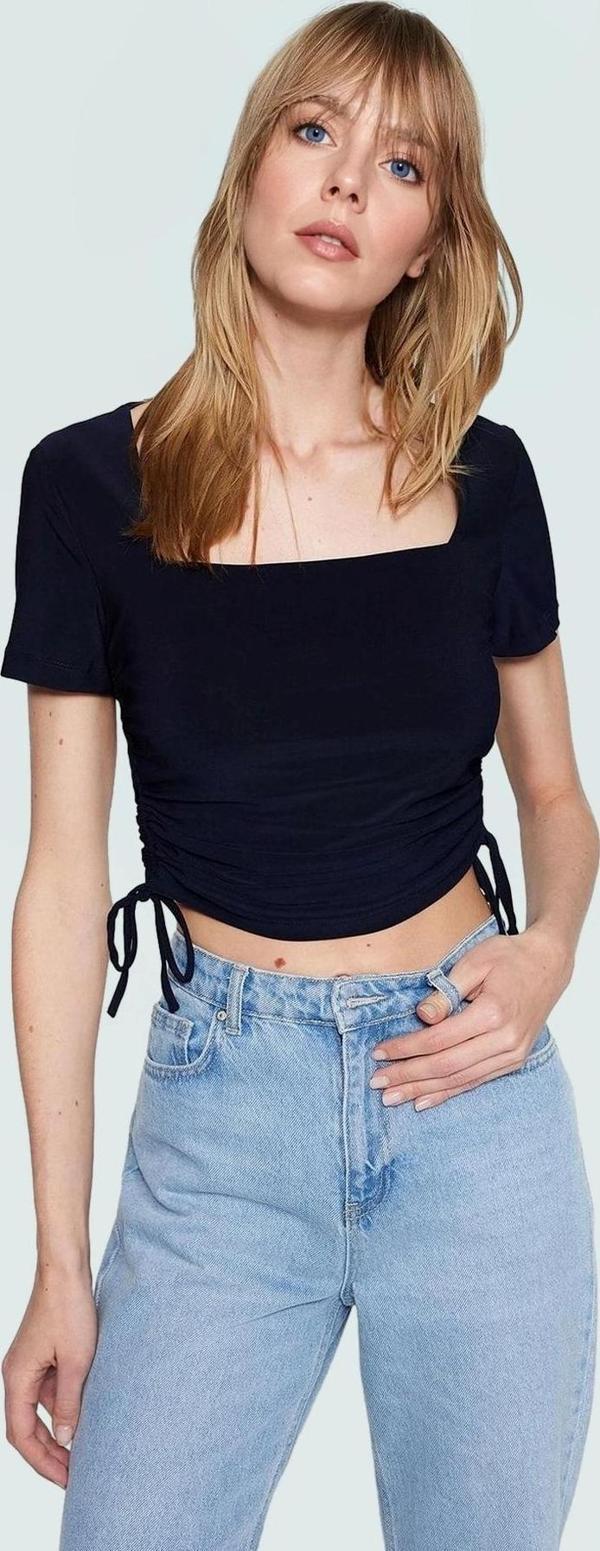 Kadın Kare Yaka Kısa Bluz Örme Kumaş Günlük Stil Rahat Kullanım Mükemmel Uyum - Image 1