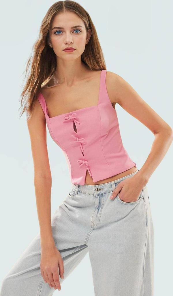 Fiyonklu Askılı Fitted Dokuma Bluz Yazlık Günlük Tarz Dayanıklı Malzeme Mükemmel Uyum - Image 1