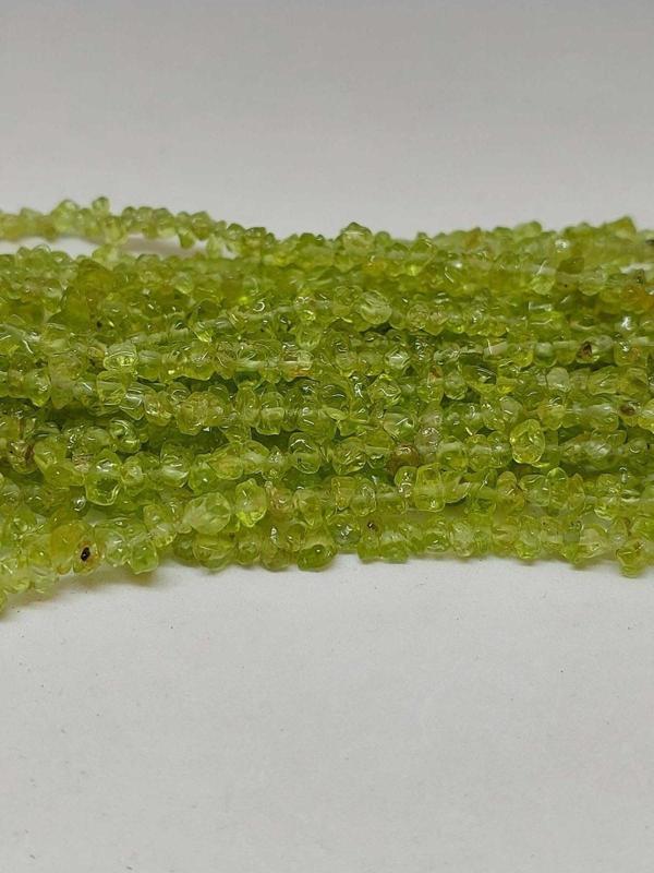 Peridot (zebercet) Taşı Royal Minik 4-6mm Aralığı Şekilsiz Taşlar Dizi - Image 1