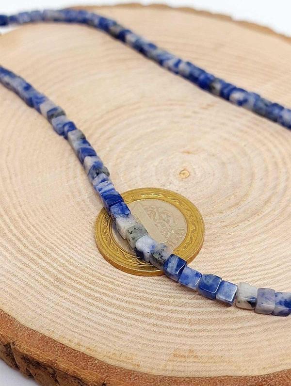 Sodalit Taşı Küp Şekilli YARIM Dizi 4mm (18cm uzunluğundadır) - Image 1