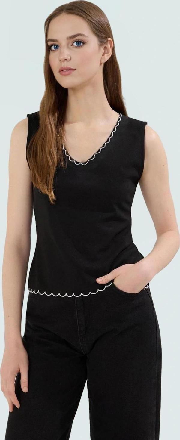 Kadın Nakışlı Fitted V Yaka Örme Bluz Günlük Stil Uzun Ömürlü Özel Tasarım Konforlu Kesim - Image 1