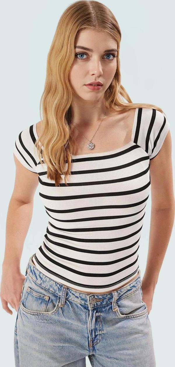Yazlık Kısa Kollu Çizgili Pamuklu Crop Bluz Rahat Kalıp Günlük Stil Kullanım İçin - Image 1