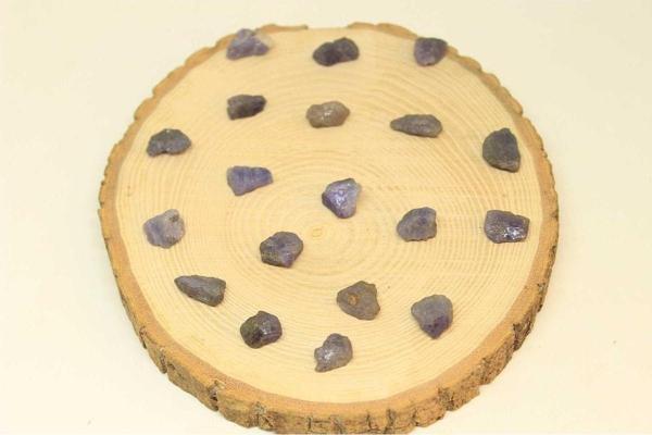 Tanzanit Taşı Kütle Ham Parça (2-2.9 Gram Aralığıdır) - Image 1
