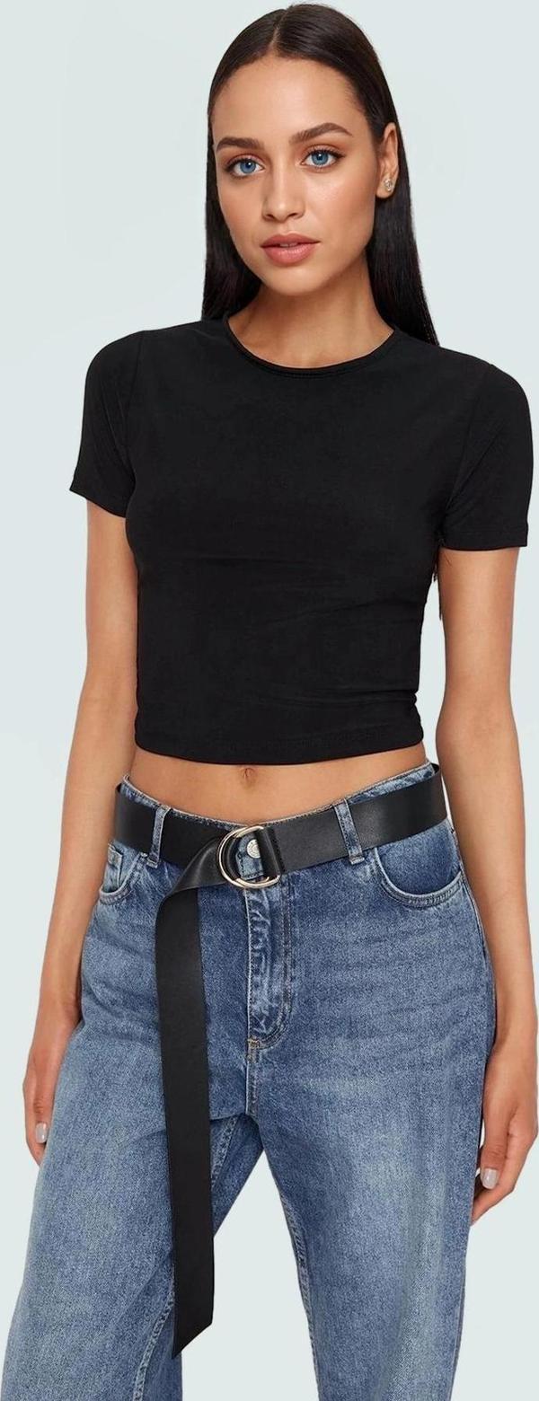 Fitted Crop Bluz Örme Kumaş Rahat Günlük Yazlık Konforlu Kesim Zarifane Tasarım - Image 1
