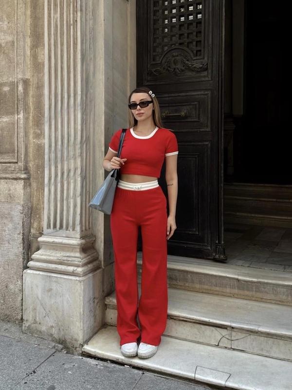 Crop pantolon biyeli takım kırmızı - Image 1