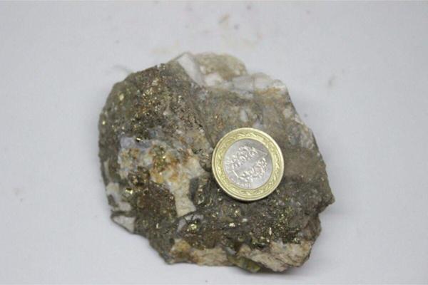 Dekoratif, Koleksiyonluk Pirit Taşı (467 Gram) - Image 1