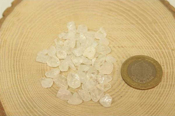 Delikli Kristal Kuvars Taşı Buzlu Renk Mini Boy 50 Adet - Image 1