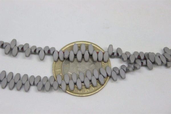 Hematit Taşı Çift Delikli/30 Adet (17495-1) - Image 1