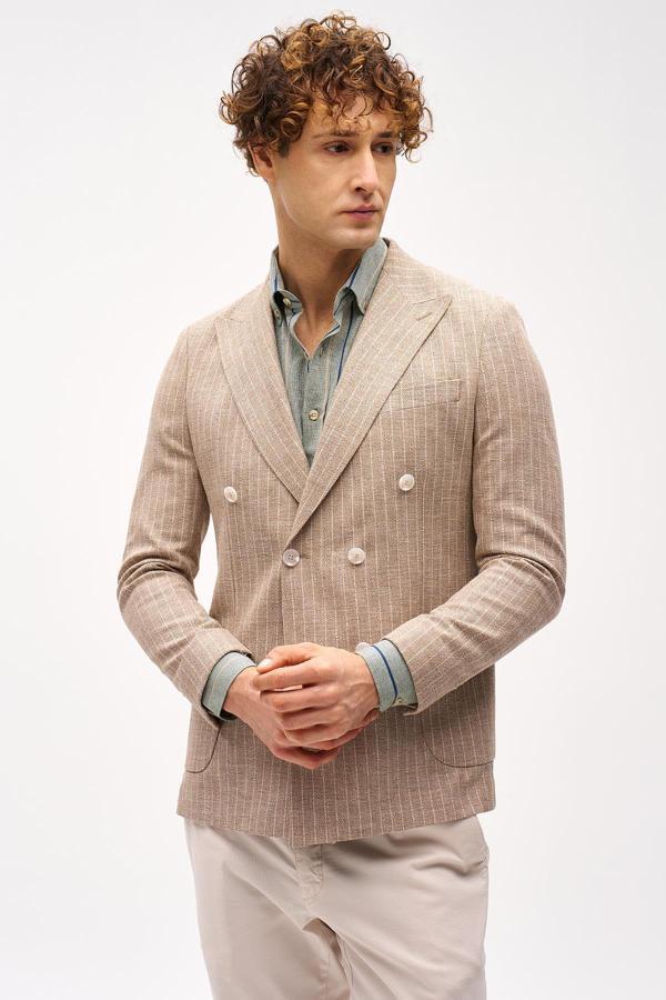 Erkek Bej Slim Fit / Dar Kalıp Geniş Kırlangıç Ceket - Image 1