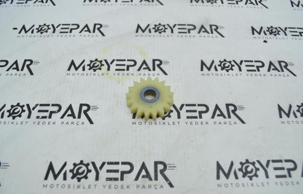 543032 YAMAHA YZF R25 YAĞ POMPA DİŞLİSİ ORJ - Image 1