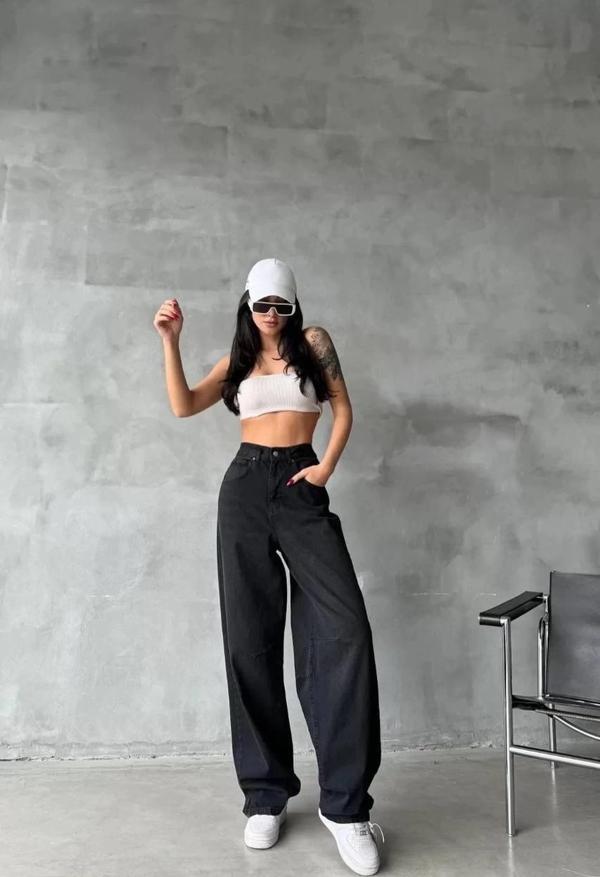 Arkadan tokalı jeans pantolon Siyah - Image 1