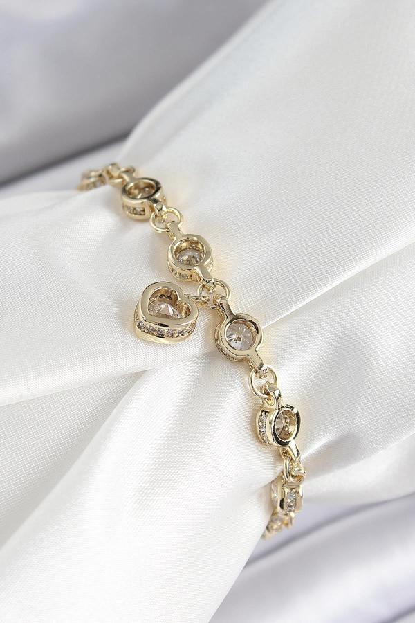 Xuping Pirinç Zirkon Taşlı Sallantılı Kalp Model Gold Renk Kadın Bileklik - Image 1