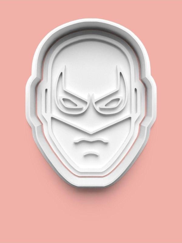 Aktastore Iron Fist Figürü Kurabiye Kalıbı Ve Şeker Hamuru Kalıbı - Image 1