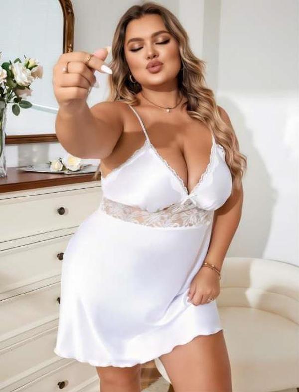 Aria's Closet Büyük Beden Beyaz Dantel İşlemeli Saten Gecelik - Image 1