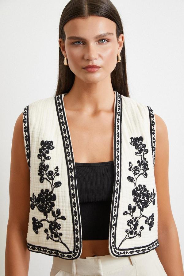 Nakışlı Oversize Yelek Krem - Image 1
