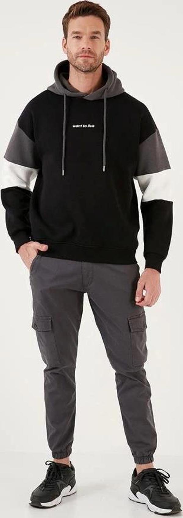 Parçalı Kapşonlu Sweatshirt - Image 1