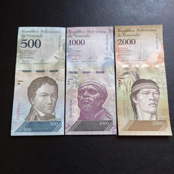 Escoines Koleksiyon 3996368786957bf855 Venezuela 500/1000/2000 Bolivar Çil Yabancı Kağıt Para - Image 1