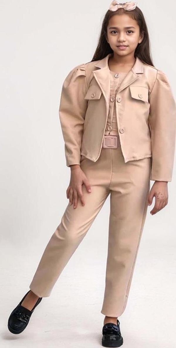 Kız Çocuk Kolsuz Penye Gömlek Cep Detaylı Blazer Ceket Kemerli Pantolon Krem Alt Üst Takım - Image 1