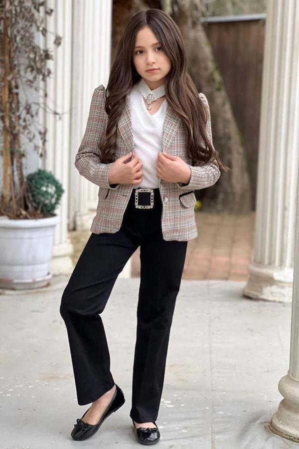 Kız Çocuk Yakası Açık Ve Taş Detaylı Bluz Ekose Çizgi Blazer Ceket Kemerli Siyah Alt Üst Takım - Image 1