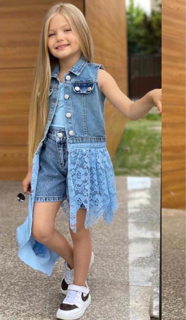 Kız Çocuk Bisiklet Yaka Penye Bluz Dantel İşlemeli Mavi Tüllü Jean Ceket Şapkalı Şortlu Takım - Image 1
