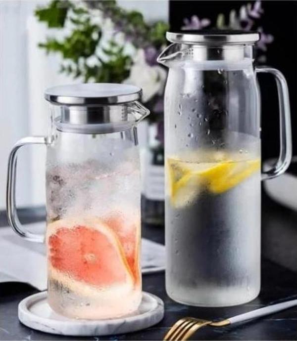 1500 ml Borosilikat Cam Su Sürahisi - Metal Kapaklı ve Isıya Dayanıklı - Image 1
