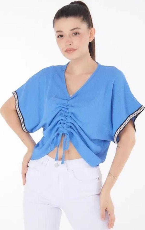 V yaka büzgülü detaylı bluz - Image 1