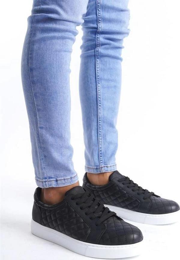 SLW166 Prestige Bağcıklı Cilt Kapitone Desenli Erkek Günlük Sneaker Ayakkabı CBT - Siyah - Image 1