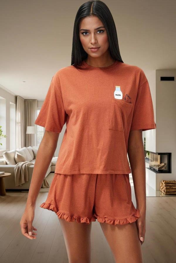 Rahat Yazlık Pijama Takımı Kısa Kollu Tişört ve Şort Pamuklu Örme Kumaş Özenle Seçilmiş - Image 1