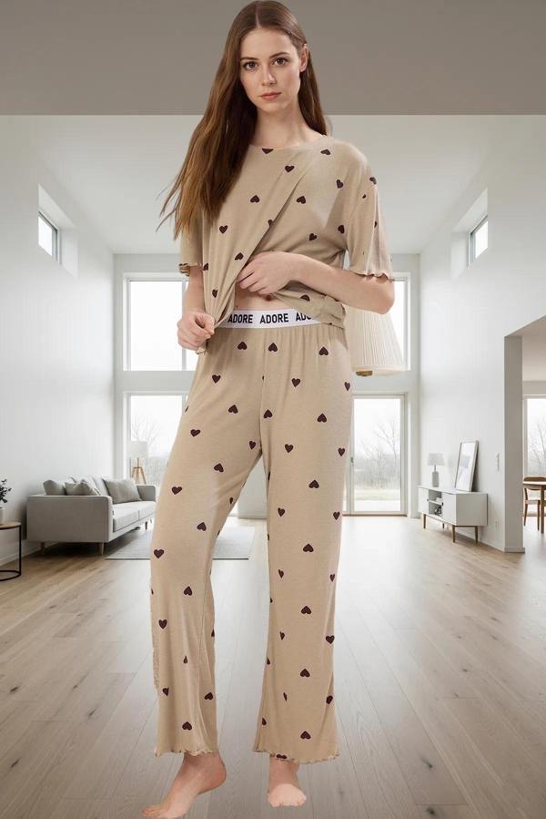 Rahat Örme Pijama Takımı Kalpli Desenli 2 Parça Regular Kalıp Modern Stil Zarifane Tasarım - Image 1