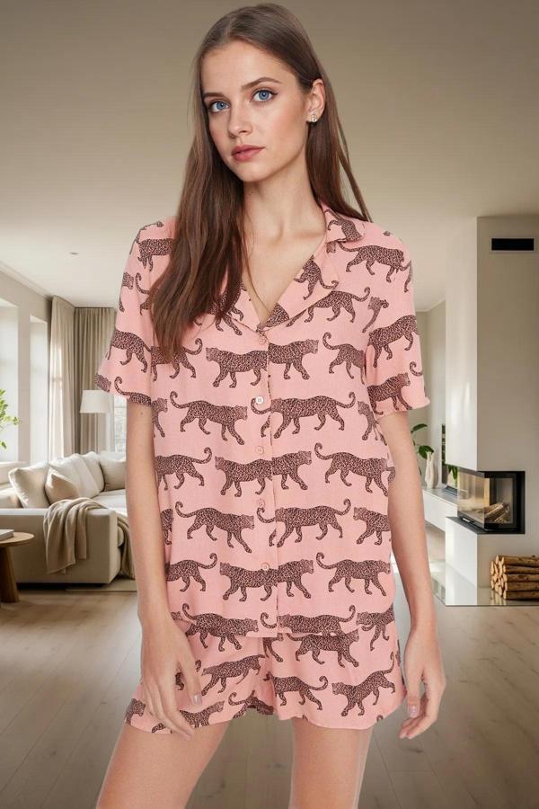 Rahat ve Şık Viskoz Pijama Takımı Animal Desenli Kısa Kollu Yazlık Modern Stil - Image 1