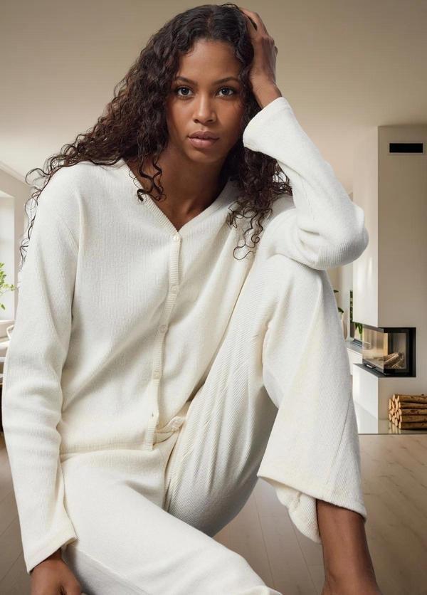 Rahat Pijama Takımı Pamuklu Kaşkorse Örme Hırka ve Pantolon Mükemmel Uyum Kullanım - Image 1