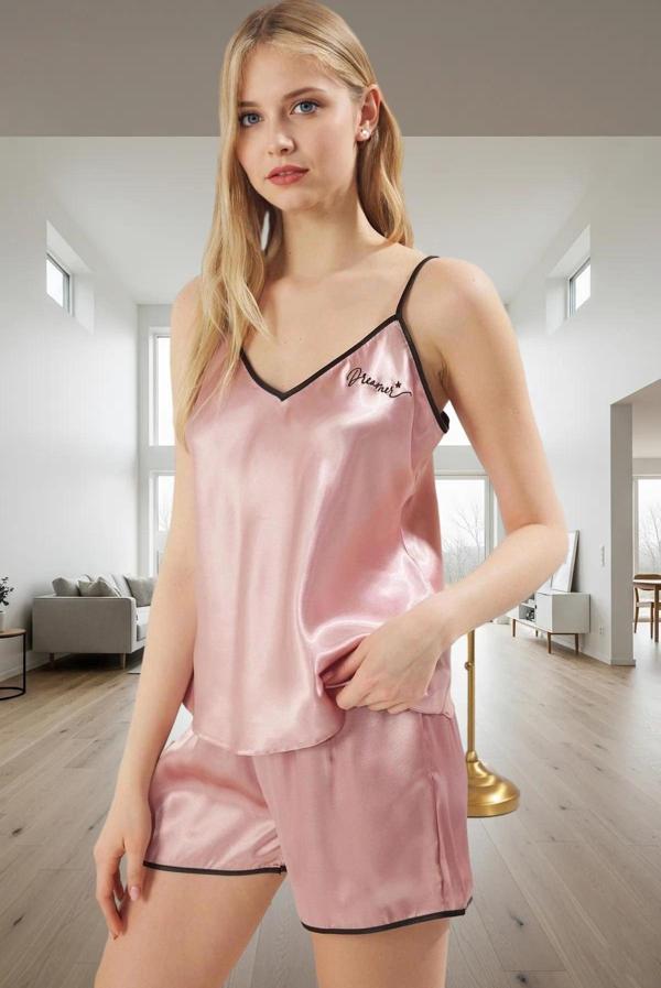 Rahat Yazlık 3lü Pijama Takımı Saten Dokuma V Yaka Regular Kalıp Profesyonel Görünüm - Image 1