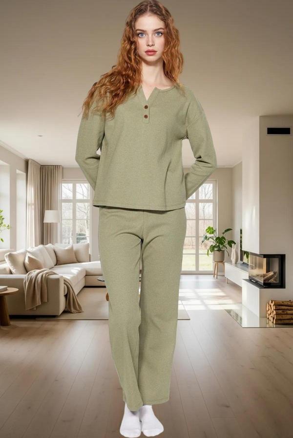 Rahat ve Şık Waffle Pijama Takımı Pamuklu V Yaka Uzun Kollu Yüksek Kalite - Image 1