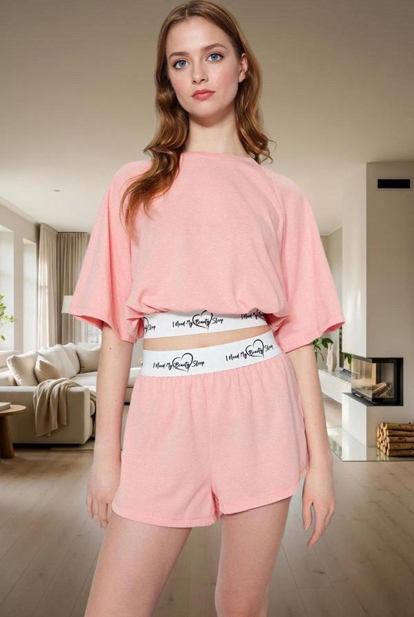 Rahat Yazlık Şortlu Pijama Takımı Pamuklu Örme Kumaş 2'li Set Yüksek Kalite Seçkin Malzeme - Image 1