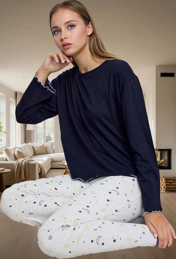 Galaksi Desenli Örme Pijama Takımı; Rahat ve Şık Görünüm Özenle Seçilmiş - Image 1