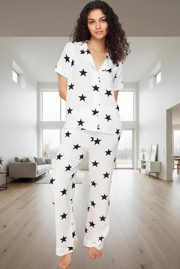 Rahat Viskoz Pijama Takımı Yıldız Desenli Shally Dokuma Geniş Paça Regular Kalıp - Image 1