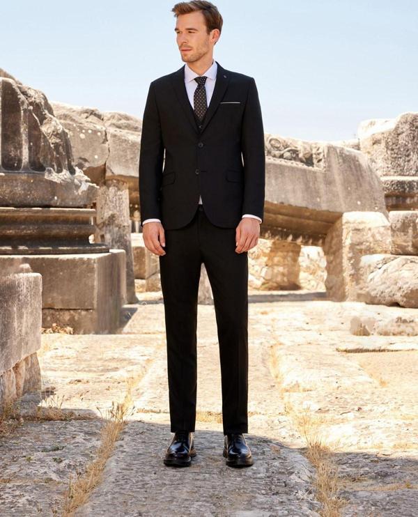Siyah Yelekli Jakarlı Slim Fit Dar Kesim 6 Drop Erkek Takım Elbise - Image 1