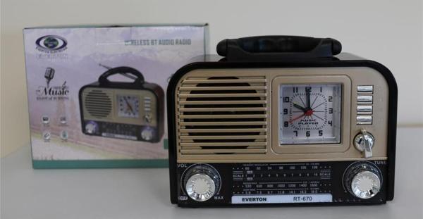 Everton RT-670 Bluetooth Usb-Micro Sd Saatli Nostaljik Radyo - Image 1